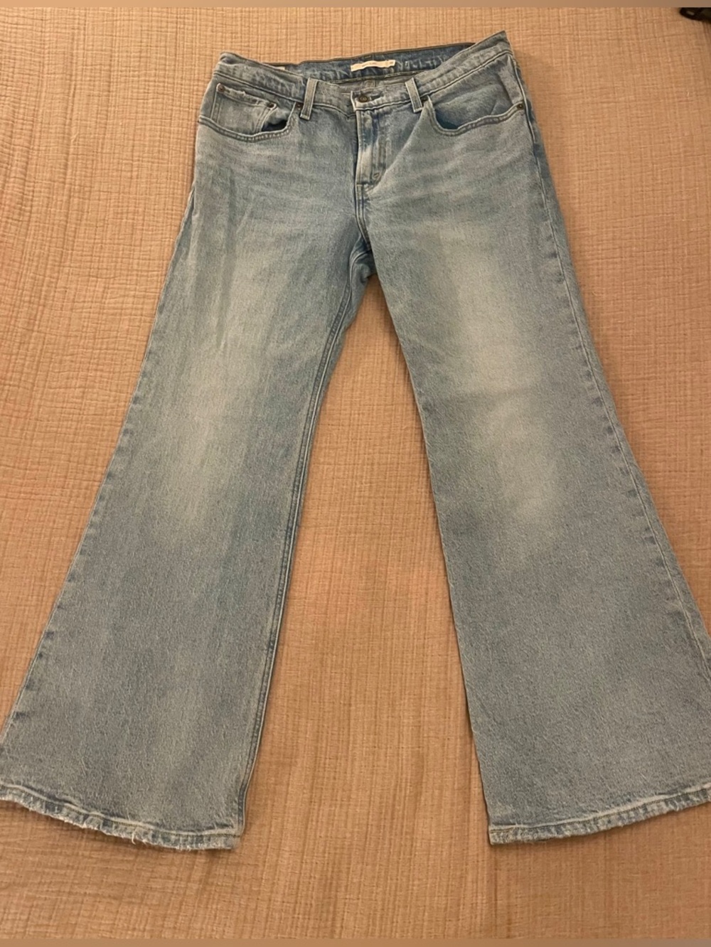 Levi's Light Wash Middy Flare Jeans W30 L30‎